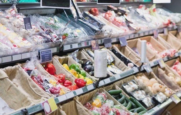 Из-за укрепления рубля в России подешевели продукты питания и китайская техника