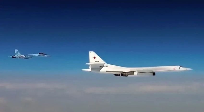 Украинские паблики сообщают о массированных ударах ВС РФ по подконтрольной Киеву территории