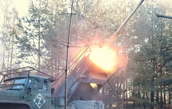 ВС России ведут тяжёлые бои вдоль трассы Славянск - Артёмовск: обзор боевых действий в зоне СВО на 10.12.2025