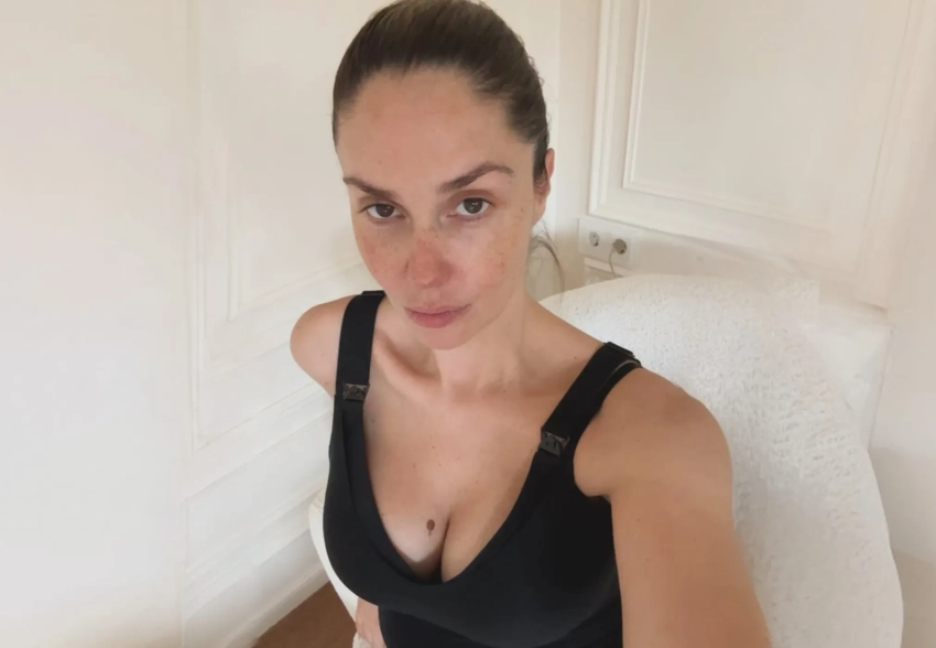 "Плюсы, конечно, очевидные". Агата Муцениеце показала фигуру на первом после родов фото