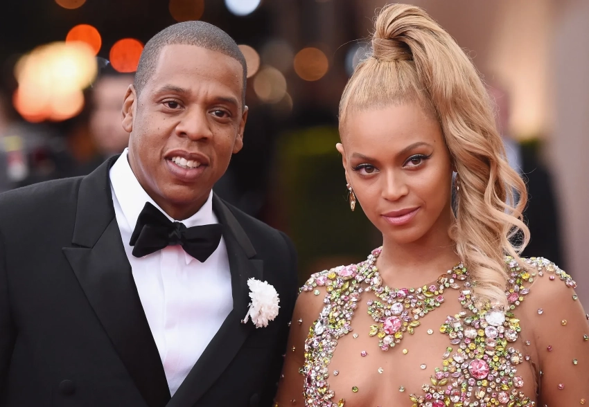 Обвинения в адрес мужа Бейонсе Джей-Зи в изнасиловании и переписка с Джаредом Лето: новые подробности из файлов миллиардера-педофила Джеффри Эпштейна