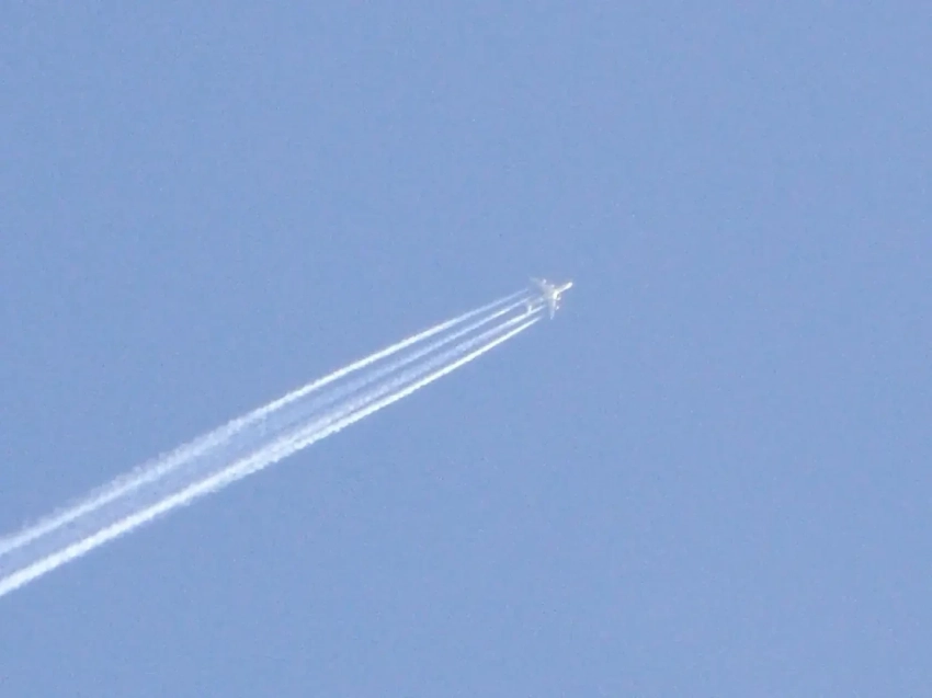 В воздушное пространство России залетел неизвестный американский самолёт