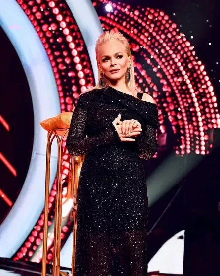 Лариса Долина подала иск на 176 млн рублей к осуждённым сообщникам мошенников