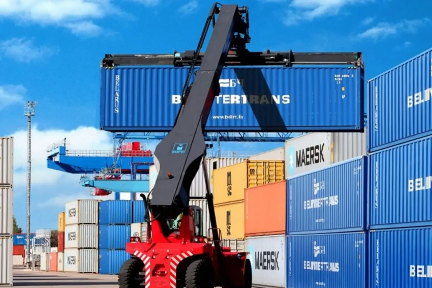 Крупнейшая судоходная компания ФРГ свернула работу в районе Персидского залива