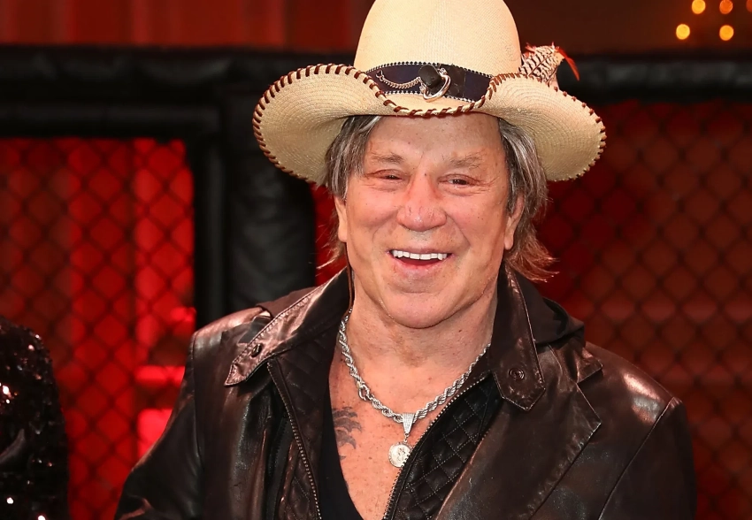 Микки Рурк лишился дома в Лос-Анджелесе из-за долгов