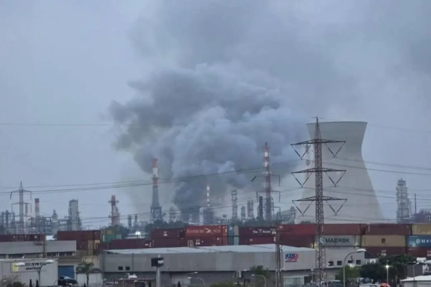 Иран нанёс ракетный удар по израильской Хайфе, поразив НПЗ и электростанцию